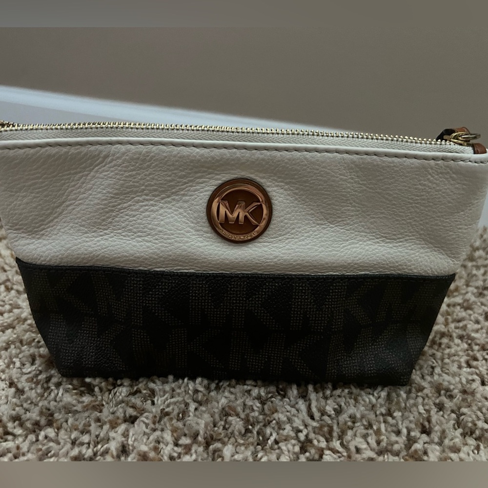 Michael Kors Clutch